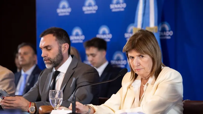 Bullrich tildó de “ridículo” el paro del fútbol por la causa AFA