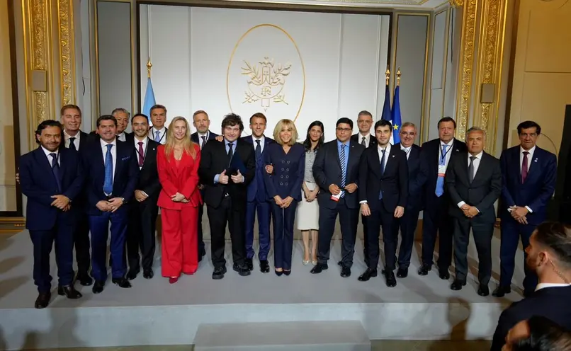Caída de ingresos complica a gobernadores ante Milei
