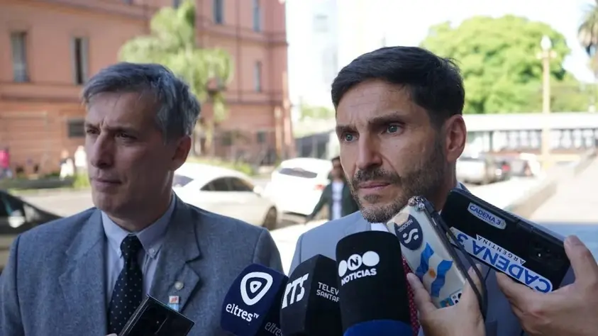 Caída de la coparticipación complica el plan fiscal de Pullaro