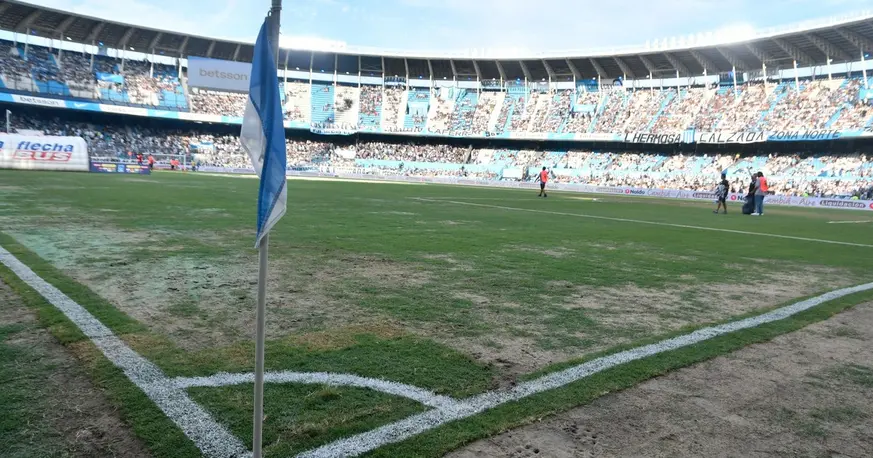 Racing será sancionado por el mal estado del césped