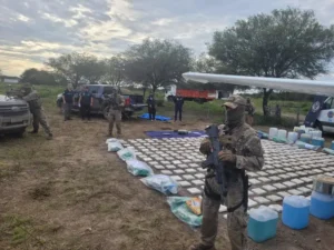 Operativo contra una banda acusada de traficar cocaína desde Bolivia