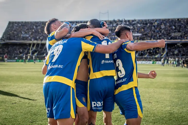 Central se juega ante Racing el pase a semifinales