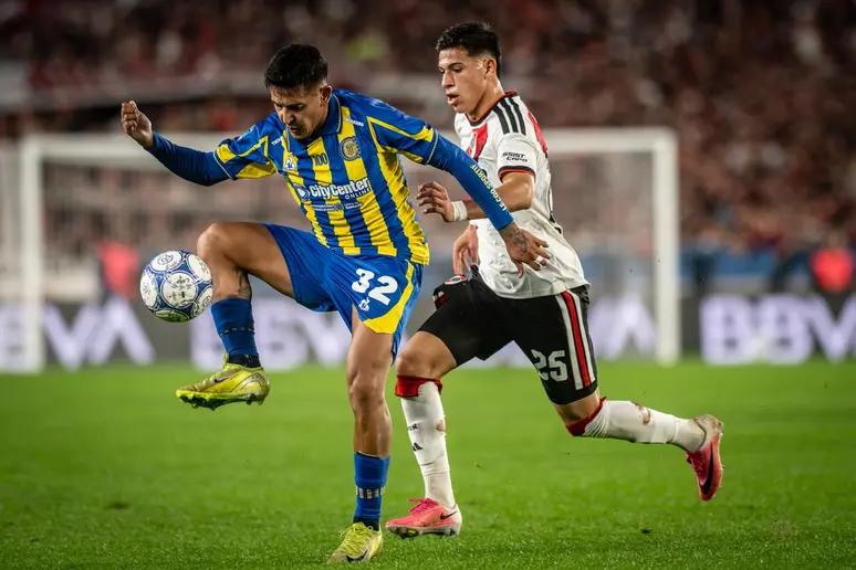 Central sorprendió a River y festejó en el Monumental