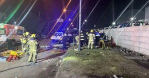 Patrullero y ambulancia en un siniestro vial en el límite con Pérez