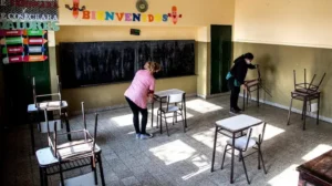 Escuela de Santa Fe durante el inicio de clases con paro docente