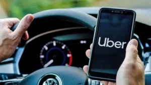 Uber celebró el freno al debate y pidió reglas claras en Rosario