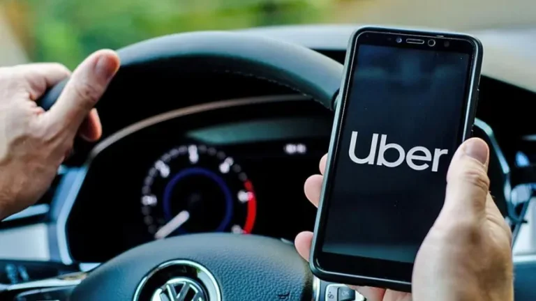 Uber celebró el freno al debate y pidió reglas claras en Rosario