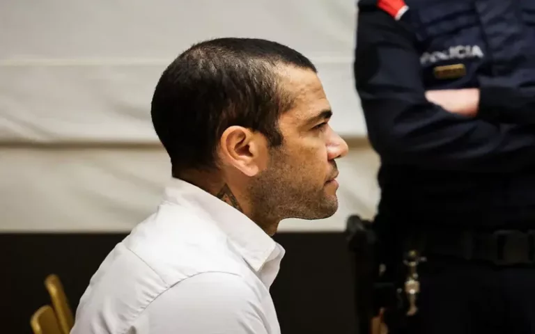 La Justicia le otorgó a Dani Alves libertad provisional