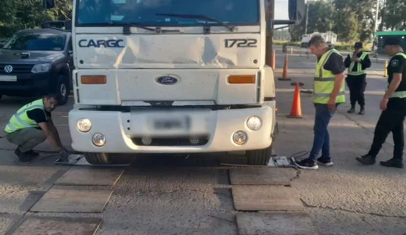 Controles detectan 1600 toneladas de sobrecarga en camiones