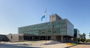 Fachada de edificio judicial en una causa por narcomenudeo