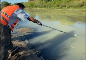 Denuncian caño clandestino que contamina el arroyo Ludueña