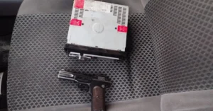 Operativo policial en Rosario con arma secuestrada