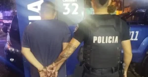 Patrullero en procedimiento en la zona oeste de Rosario