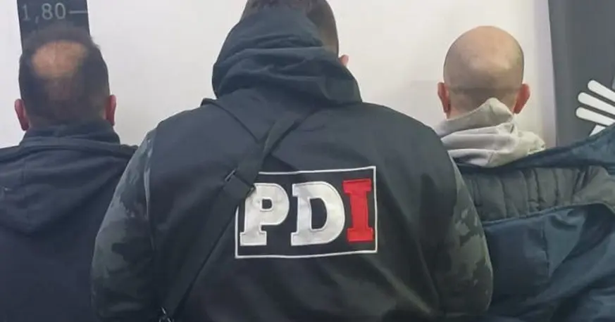 Detuvieron a dos hombres al intentar vender un auto robado