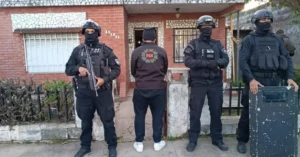 Operativo policial vinculado a bandas criminales en Rosario