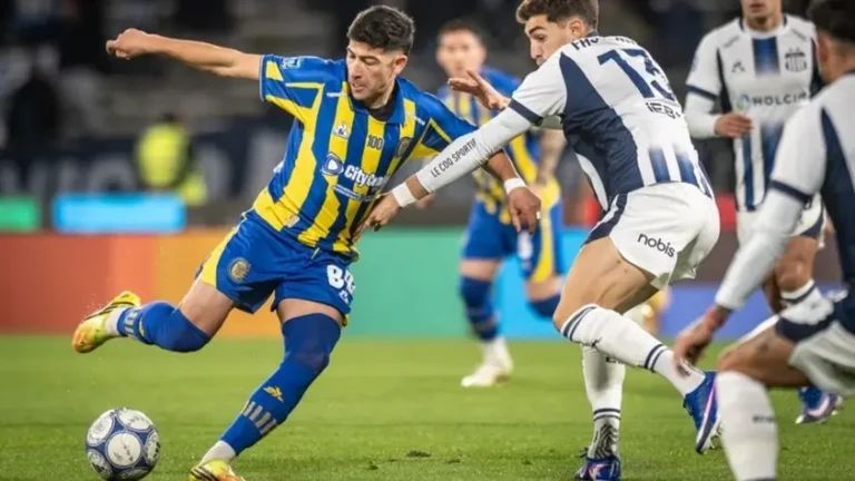 Doblete de Di María y empate agónico de Central en Córdoba