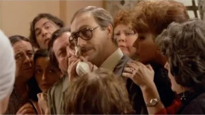 Luis Brandoni en escena en una de sus películas clásicas