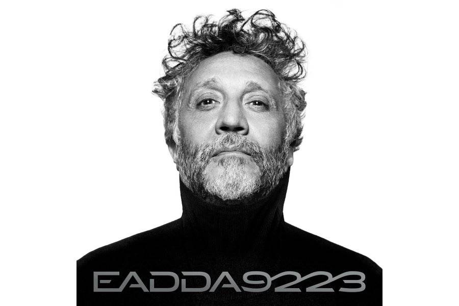 En medio de un redescubrimiento de su música, el artista presentó "EAADA9223", la nueva exégesis del clásico álbum. El material incluye una larga lista de colaboradores.