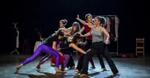 Escena teatral en El Cruce en Rosario
