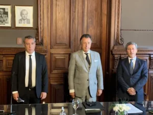 El Gobierno apelará para sostener ciudadanías en Migraciones
