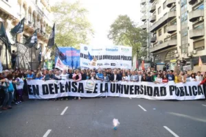 El Gobierno negociará con las universidades tras la marcha