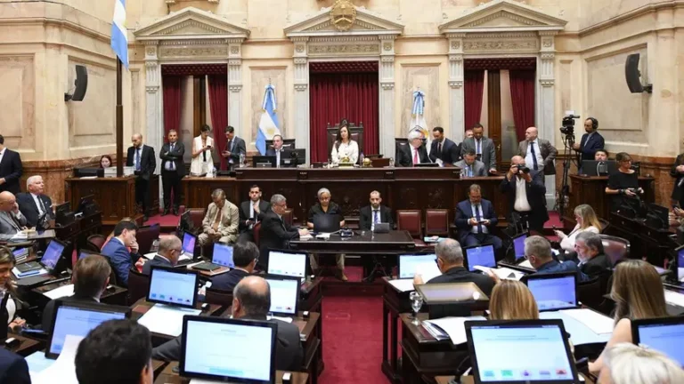 El PRO reimpulsa Ficha Limpia y marca distancia por el caso Adorni