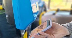En Rosario, uno de cada ocho viajes en colectivo ya se paga con QR