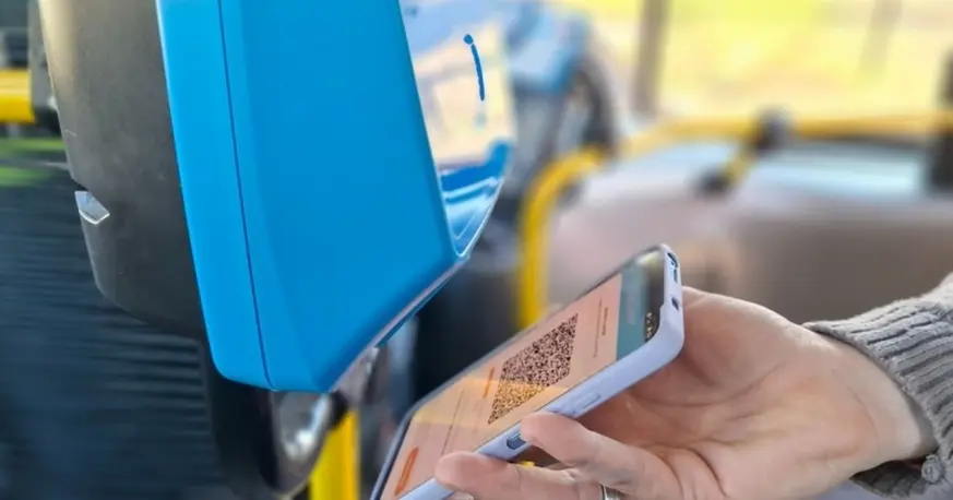 En Rosario, uno de cada ocho viajes en colectivo ya se paga con QR