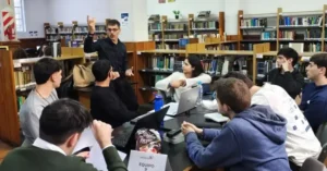 Estudiantes de la Universidad Nacional de Rosario (UNR) desarrollaron un dispositivo inclusivo para personas con discapacidad visual