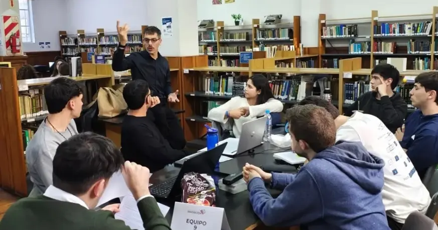 Estudiantes de la Universidad Nacional de Rosario (UNR) desarrollaron un dispositivo inclusivo para personas con discapacidad visual