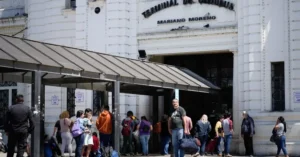 Terminal de ómnibus de Rosario con fuerte movimiento por el éxodo de Carnaval