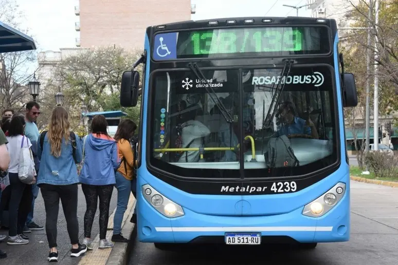 Feriado y finde largo en Rosario: así funcionarán los servicios