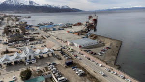 La oposición denunció al Gobierno por la construcción de un puerto chino