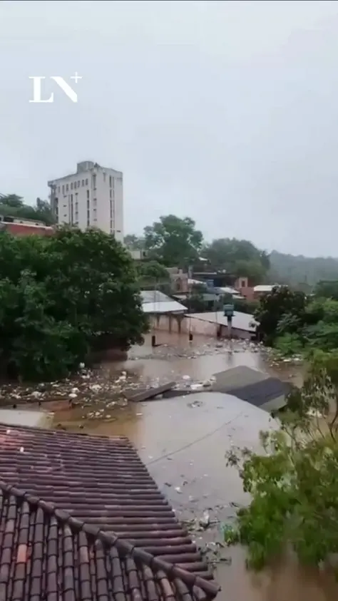 Inundaciones por El Niño: evacúan a 650 familias en Paraguay