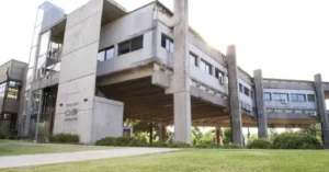 Investigadores del Conicet protestaron en Rosario por becas