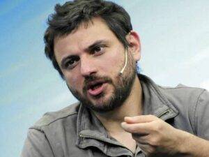 Fernández bajó a una funcionaria porque "no le da".
