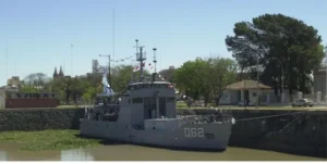 Buques de la Armada en el puerto de Santa Fe