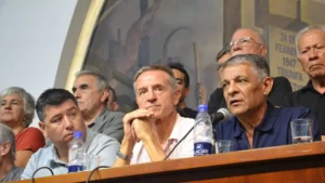 La CGT marcha a Plaza de Mayo y acusa tope a paritarias