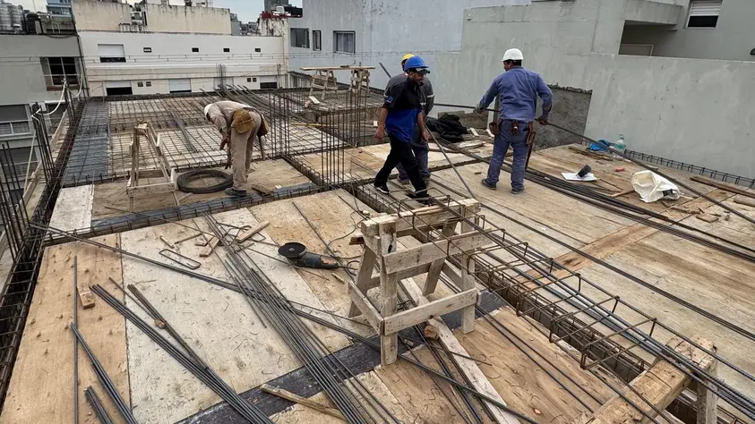 La construcción repunta 4,7% en marzo pero persiste la cautela