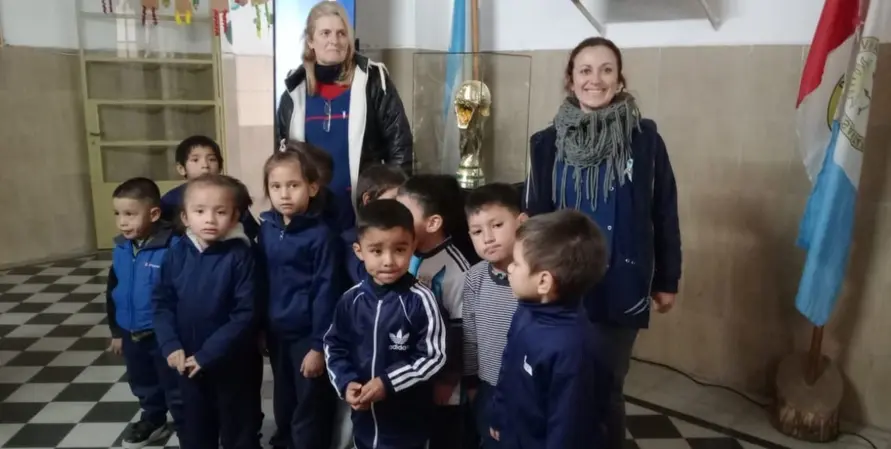 La Copa del Mundo visita escuelas de Santa Fe con proyectos educativos