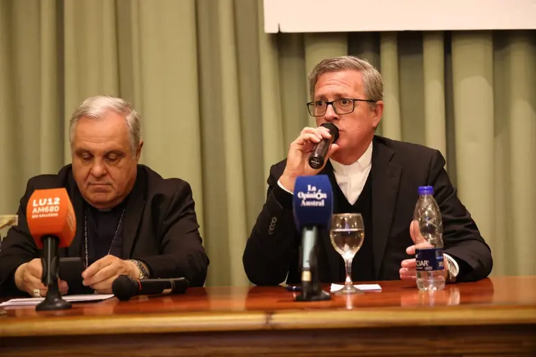 La Iglesia pidió no usar al Papa en la grieta política