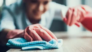 La informalidad laboral trepó al 43% y golpea más a mujeres y jóvenes