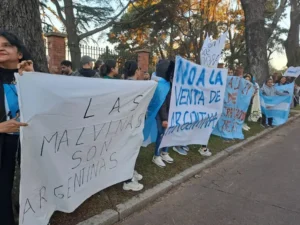 La oposición se moviliza contra la ley de tierras