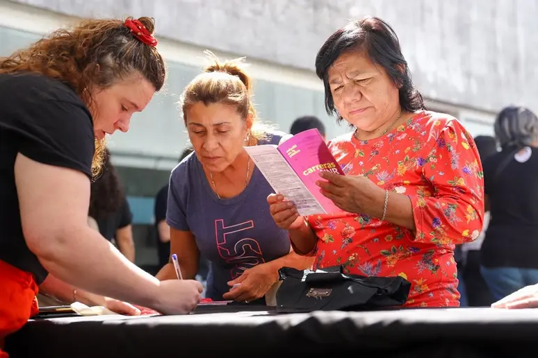 Lanzan cursos gratuitos de oficios en todos los distritos