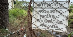 Operativo de limpieza en un predio de Rosario vinculado a una causa policial