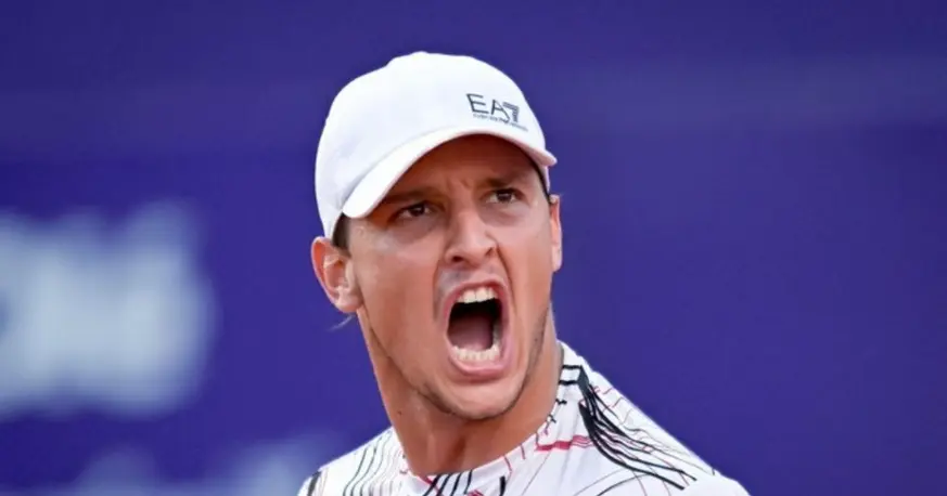 Luciano Darderi se consagró campeón del ATP de Santiago