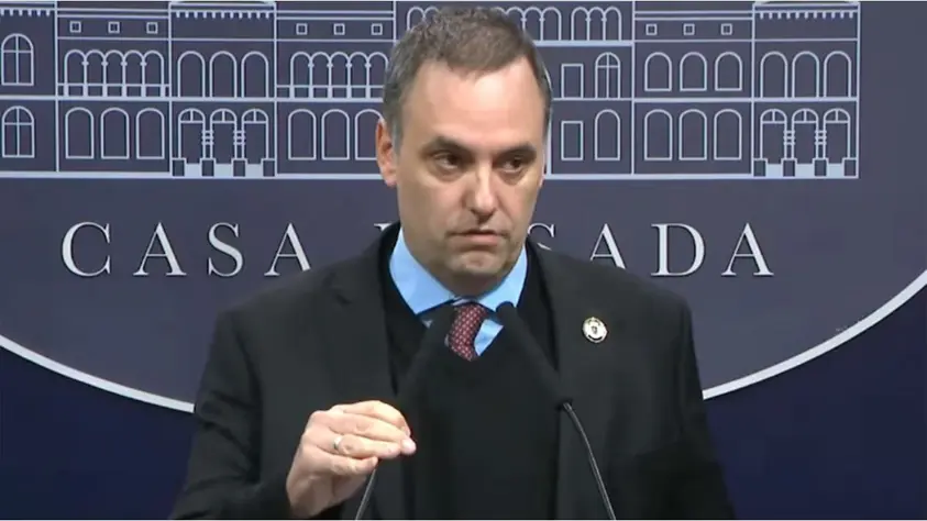 Manuel Adorni dará una conferencia de prensa tras el escándalo que protagonizó