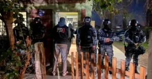 Operativo policial con secuestro de armas en Rosario
