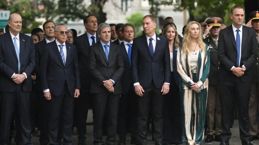 Milei busca respaldo político en una nueva reunión de Gabinete