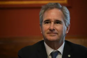 Milei celebró el triunfo parcial de Flavio Bolsonaro en Brasil
